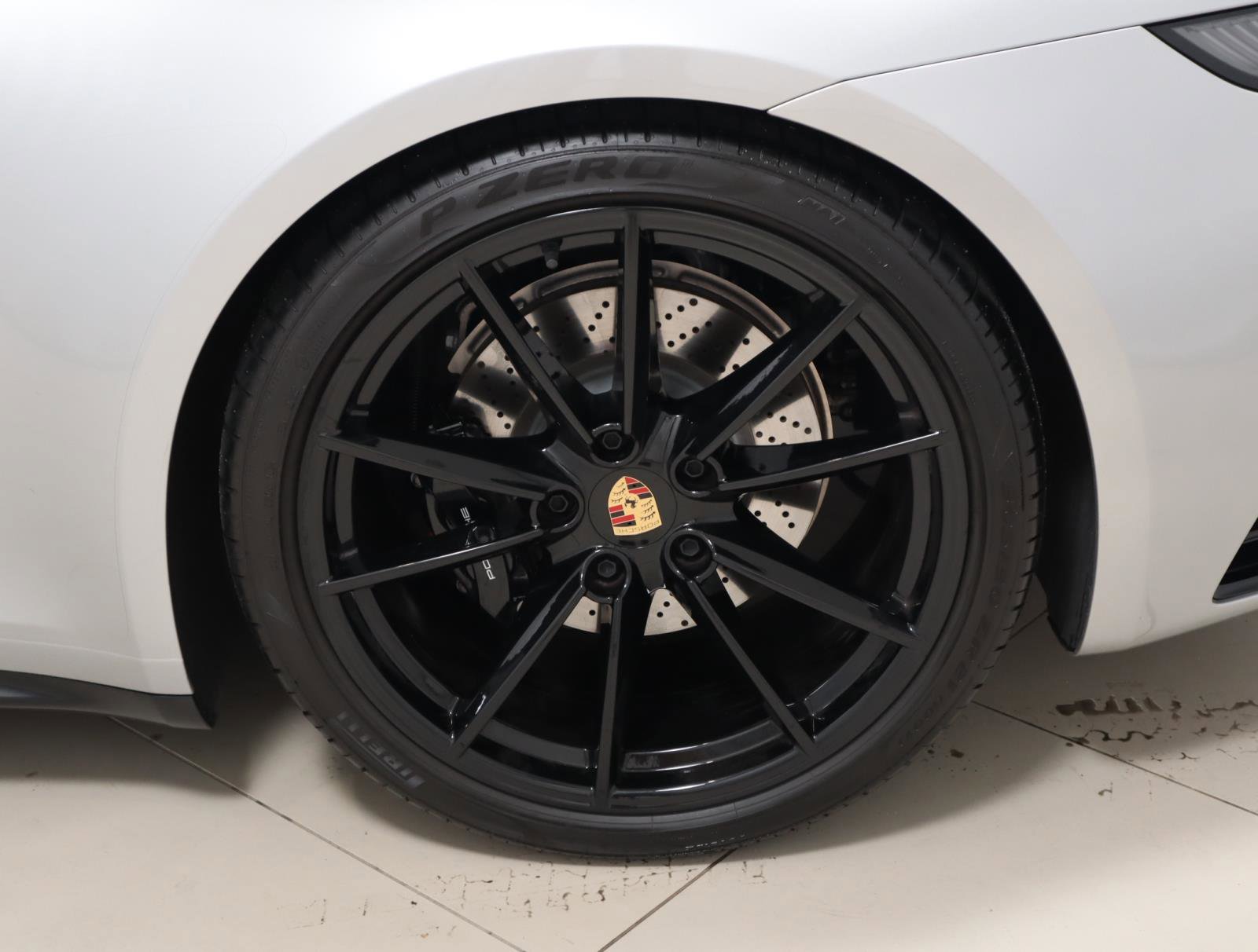 Used 2024 Porsche 911 Carrera S RWD image 9
