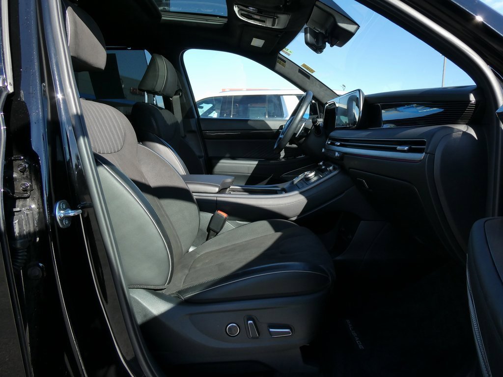 Used 2024 Hyundai Palisade Calligraphy image 13