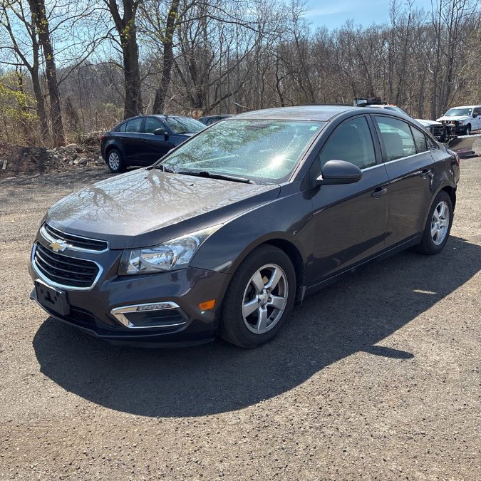 Used 2016 Chevrolet Cruze LT FWD image 1