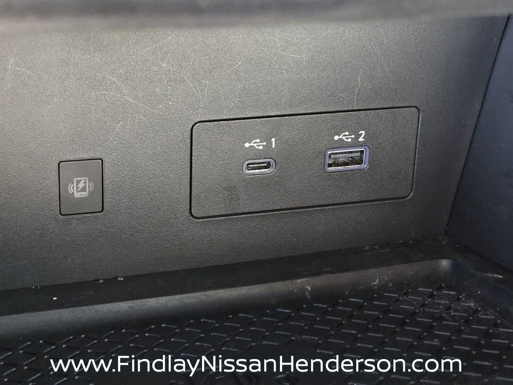 Used 2025 Nissan Pathfinder Platinum AWD/4WD image 31