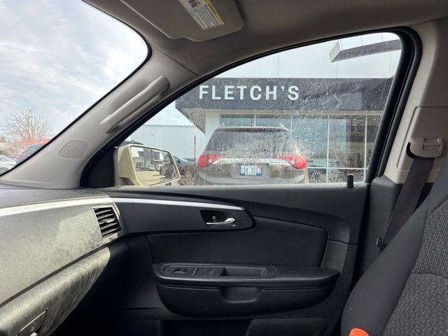 Used 2010 Chevrolet Traverse LT image 13