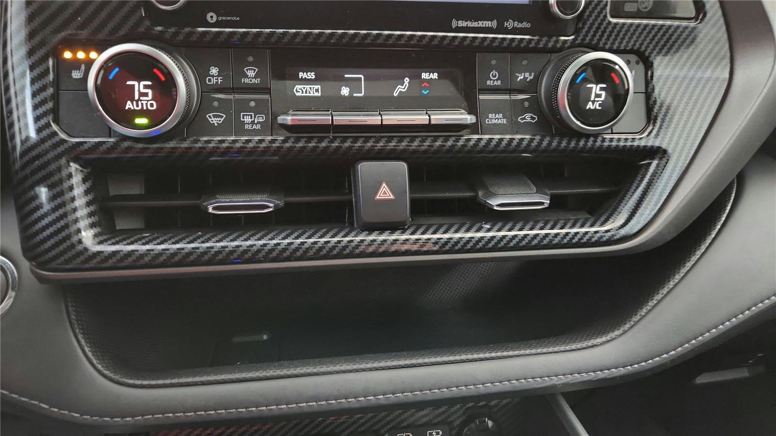 Certified 2022 Toyota Highlander XLE image 44