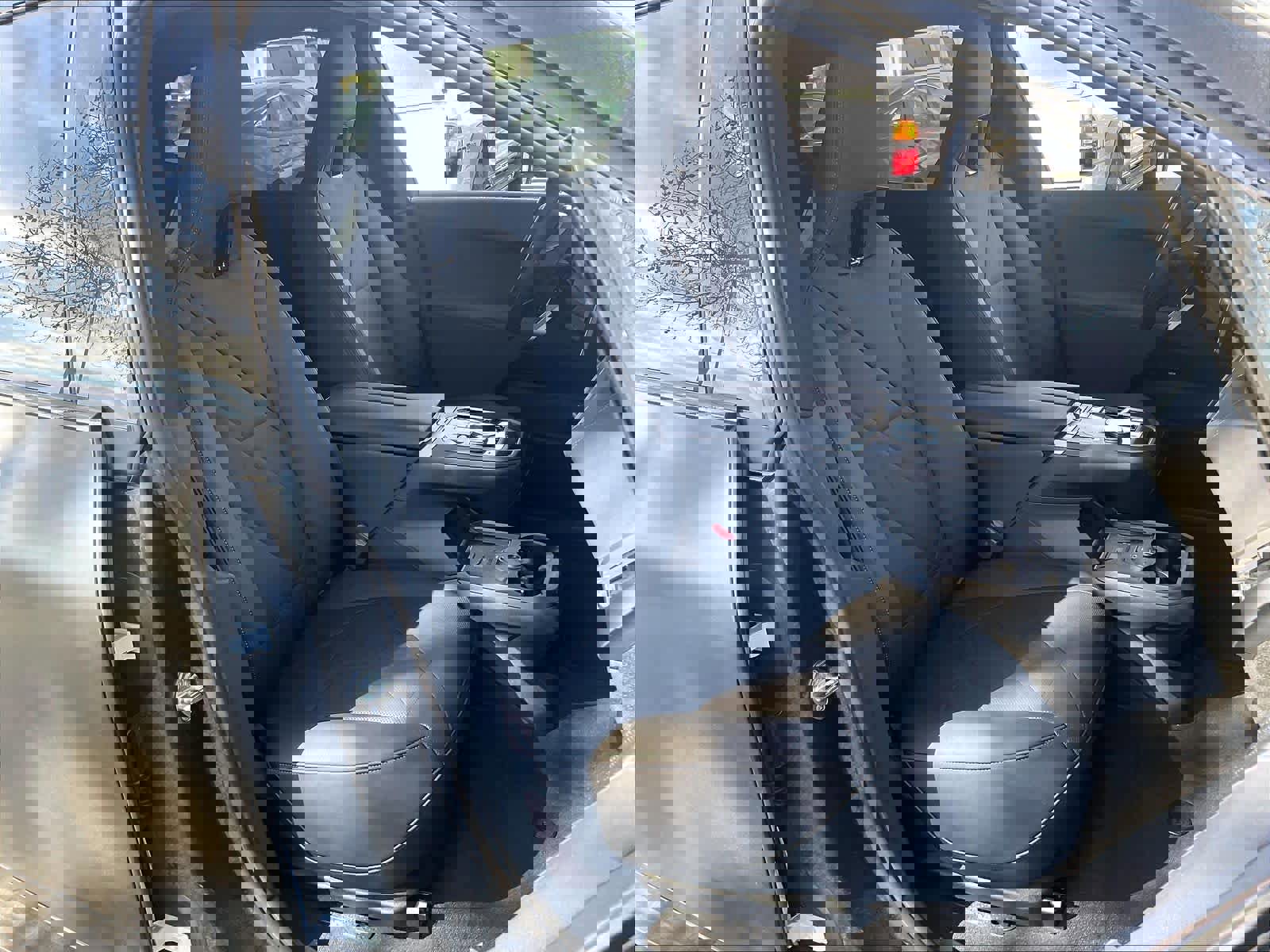 Used 2025 BMW iX xDrive50 w/ Sport Package image 10