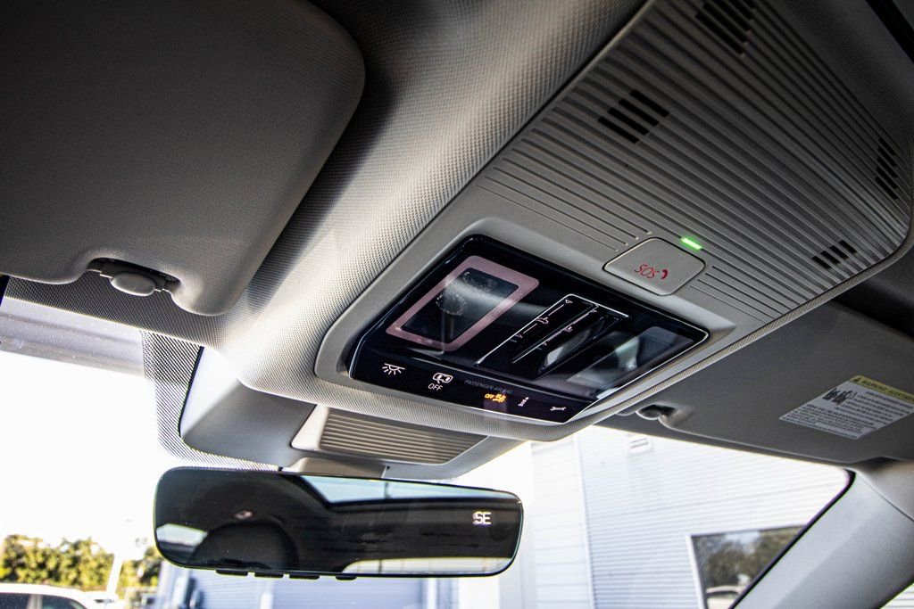 New 2026 Volkswagen Tiguan SE image 42