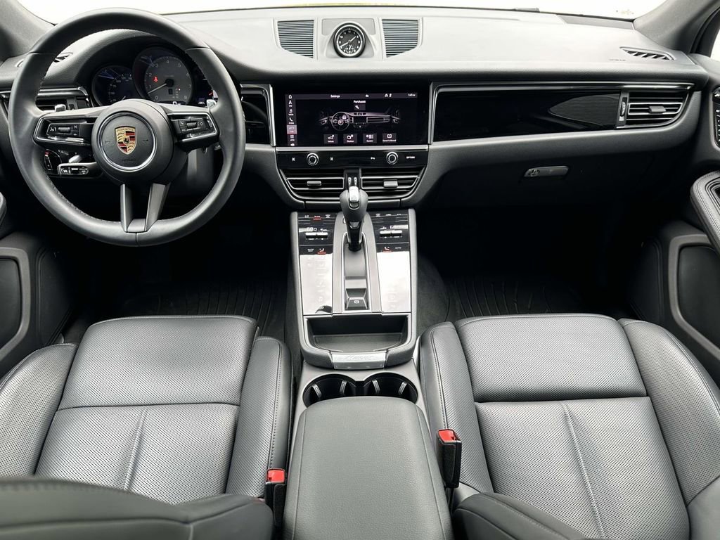 Certified 2022 Porsche Macan S AWD/4WD image 15