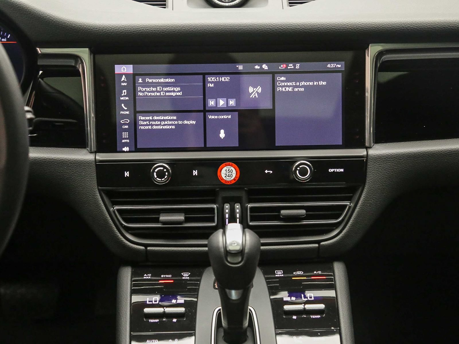 Certified 2025 Porsche Macan S AWD/4WD image 18