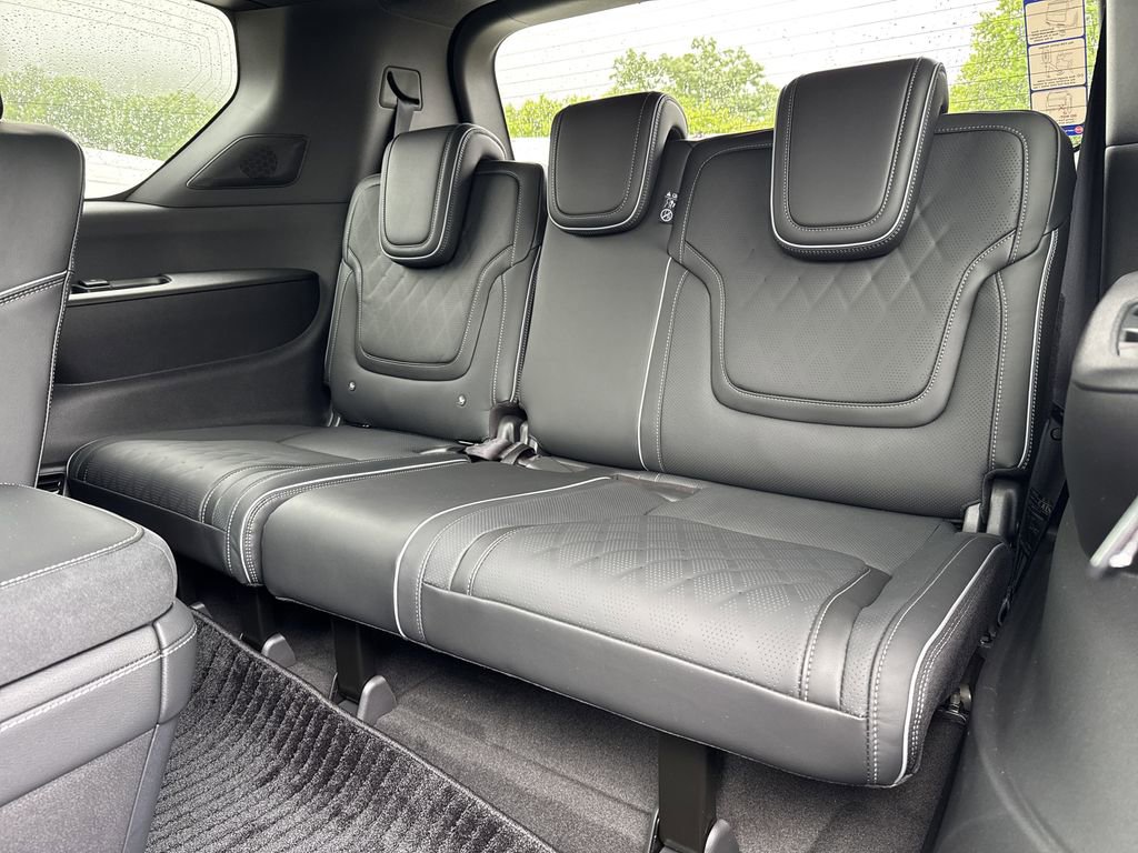 New 2025 INFINITI QX80 Autograph w/ Premium Cargo Package image 12