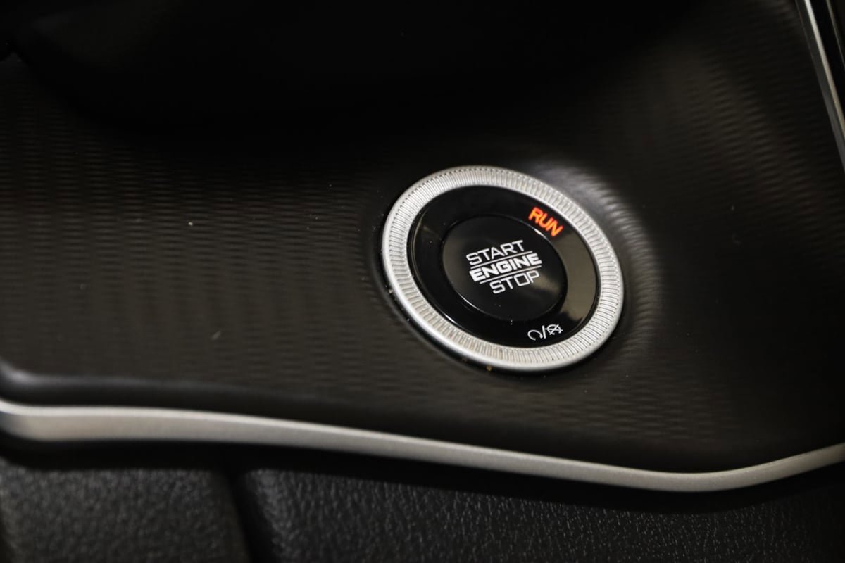 Used 2024 Jeep Grand Cherokee Altitude AWD/4WD image 29