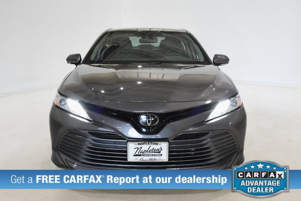 Used 2020 Toyota Camry XLE FWD image 2