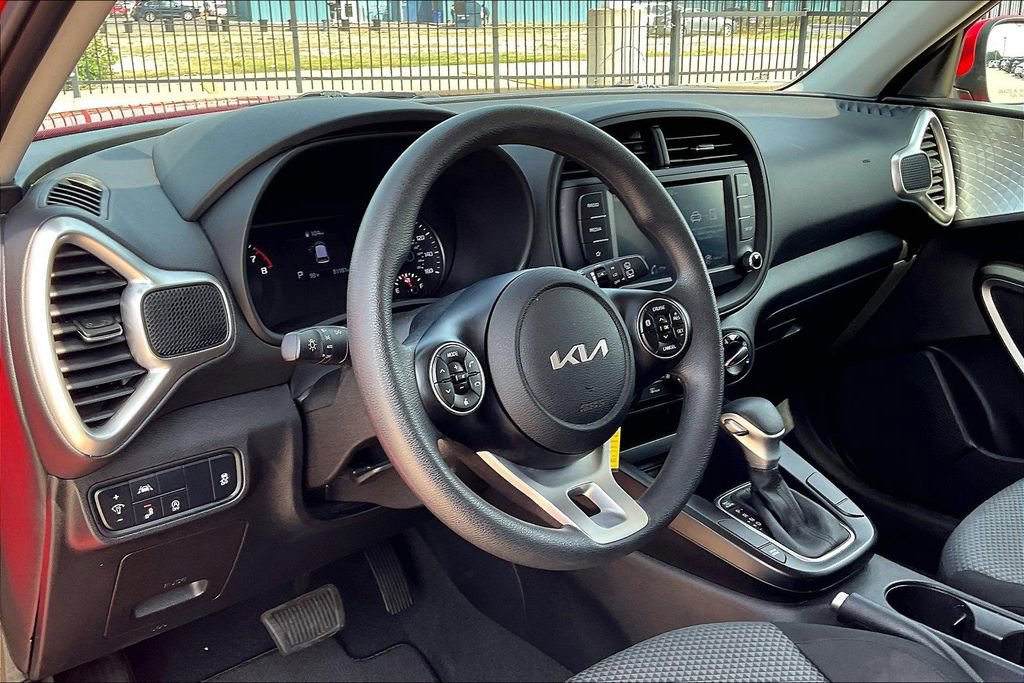 Used 2022 Kia Soul LX w/ Technology Package image 12