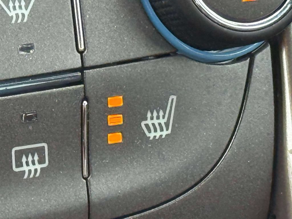 Used 2013 Chevrolet Malibu LTZ FWD image 19