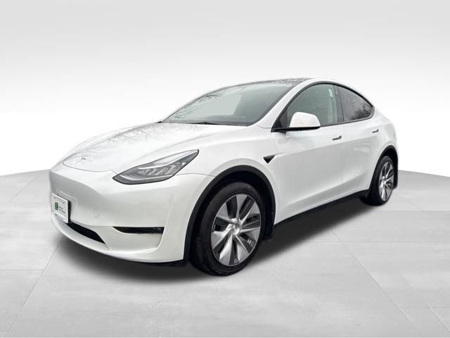 Used 2023 Tesla Model Y Long Range image 3