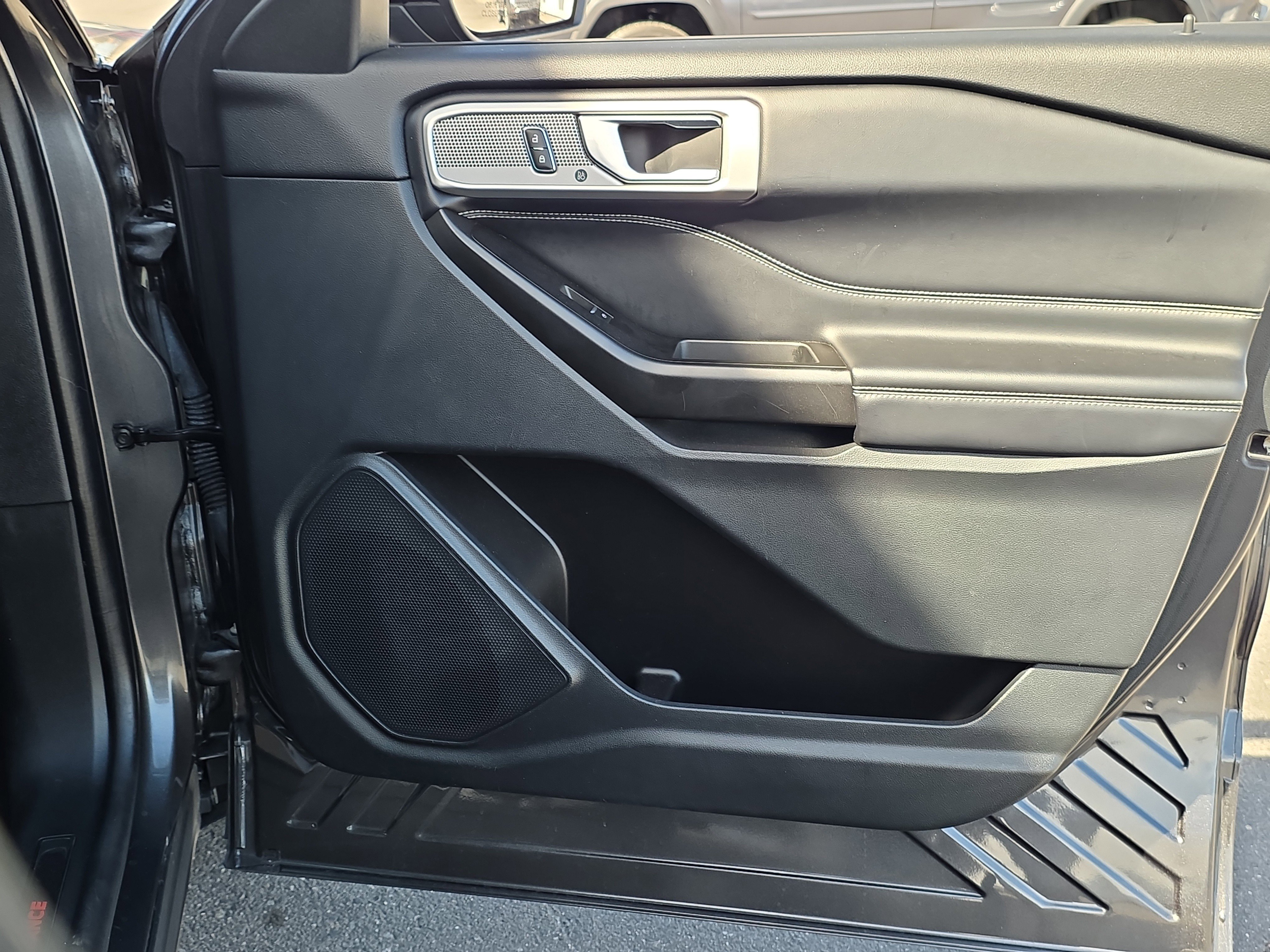 Used 2020 Ford Explorer ST image 35