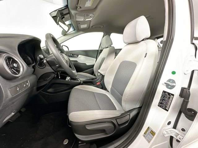 Used 2023 Hyundai Kona SE w/ Cargo Package image 16