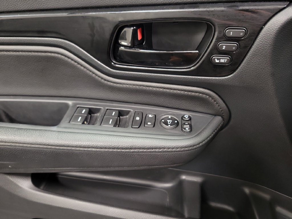 Used 2023 Honda Odyssey Elite image 31