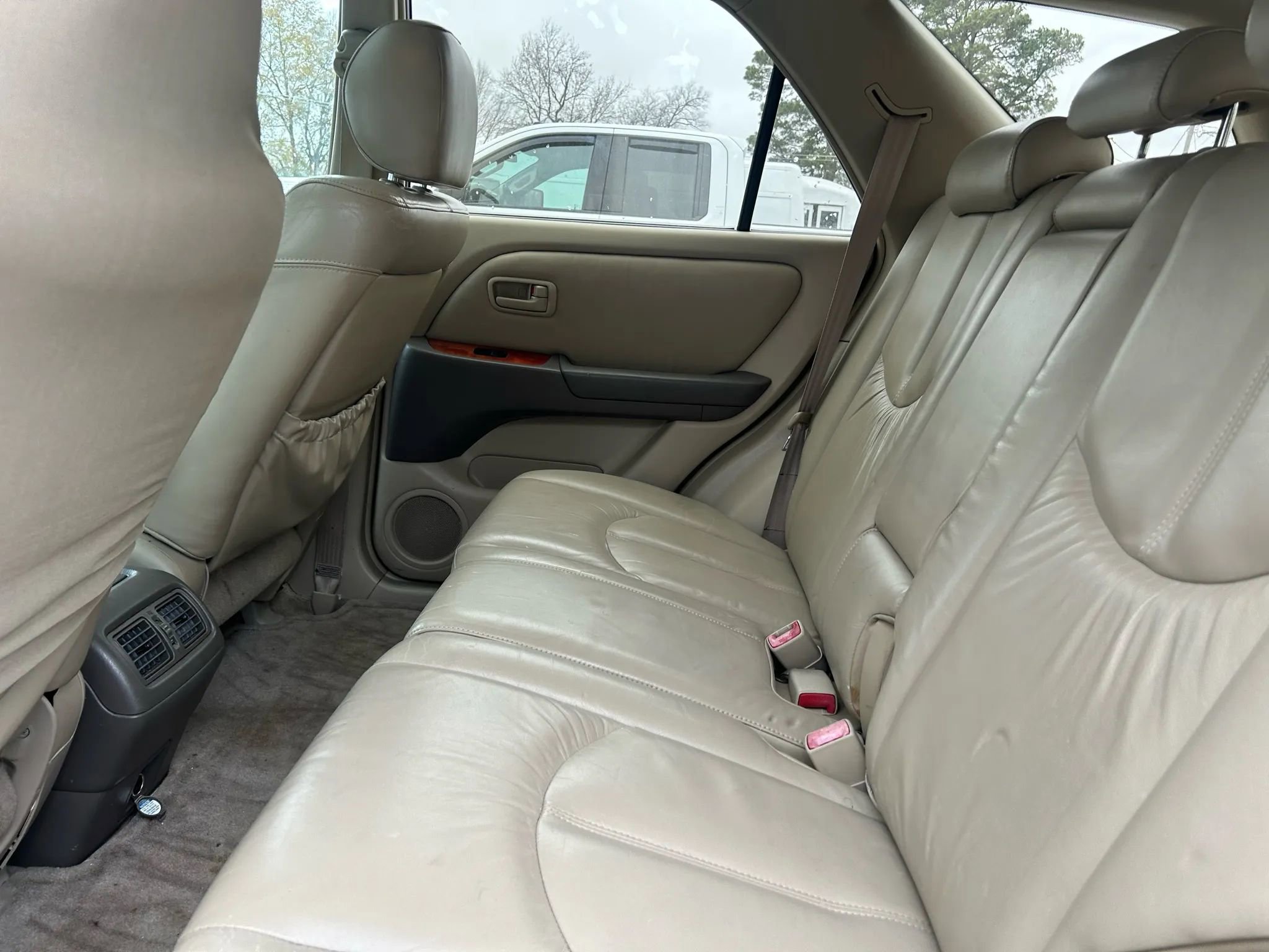 Used 2000 Lexus RX 300 image 9