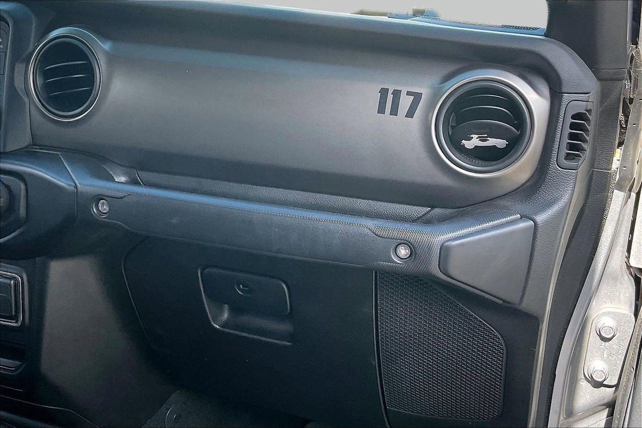 Certified 2020 Jeep Gladiator Sport w/ Quick Order Package 24S image 20