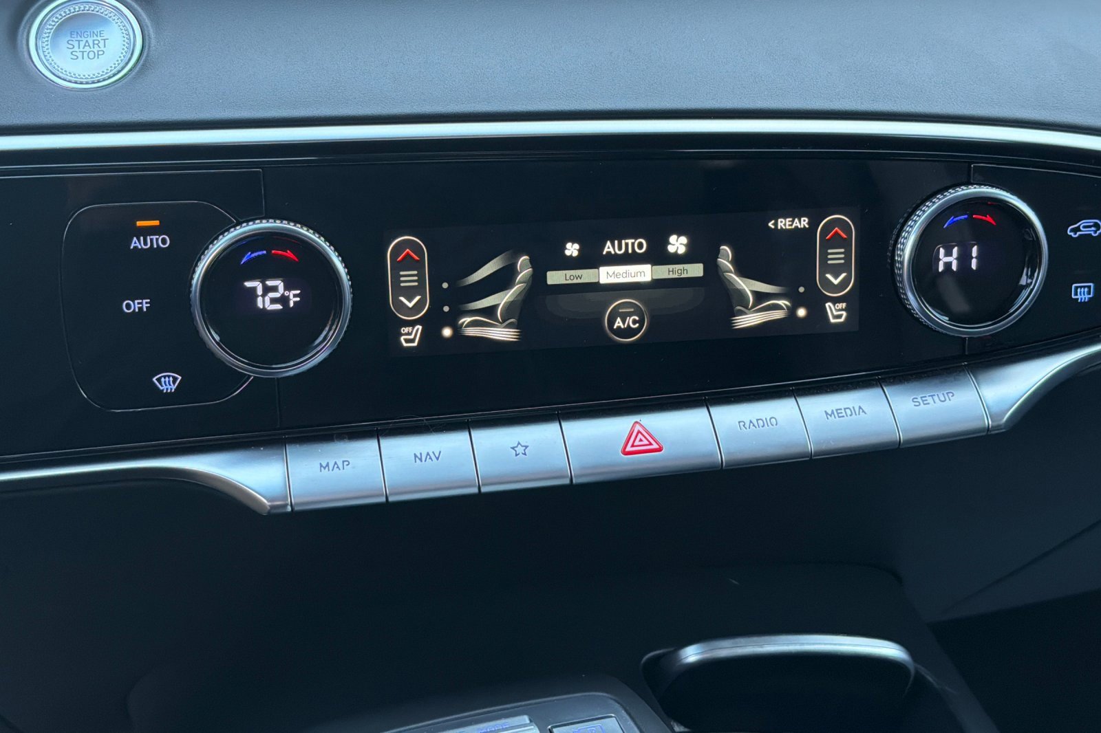 Used 2025 Genesis GV70 2.5T image 29