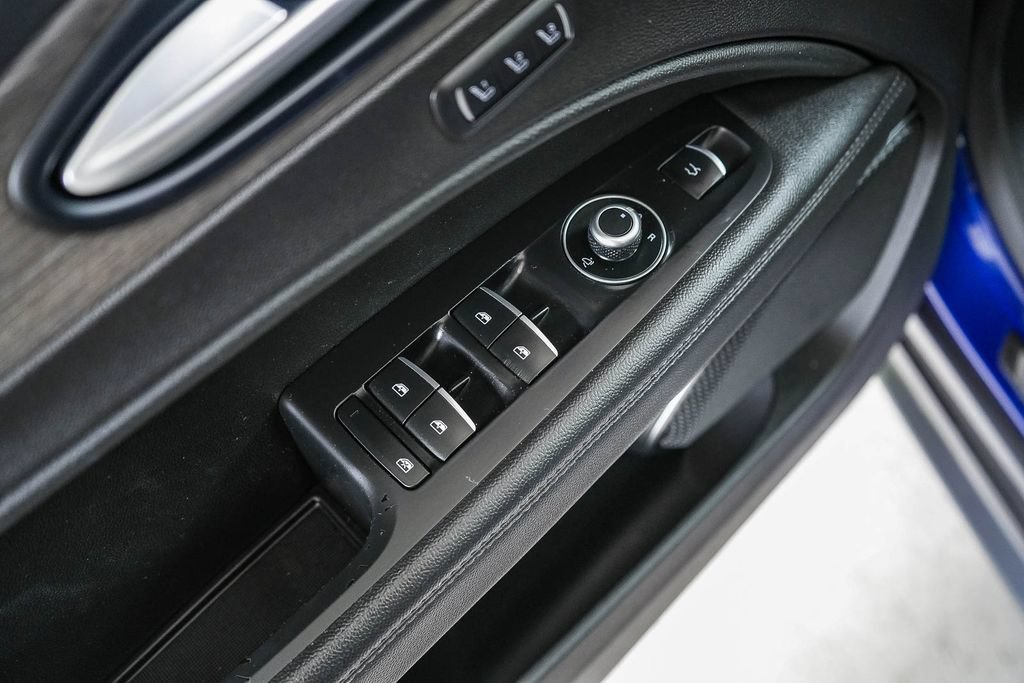 Used 2022 Alfa Romeo Stelvio Ti AWD/4WD image 19