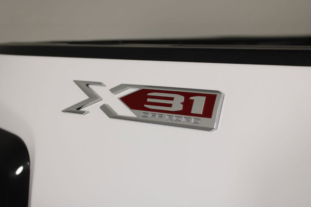 Used 2023 GMC Sierra 3500 SLE w/ SLE Convenience Package image 13