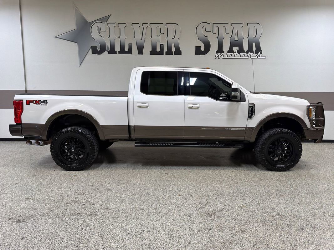 Used 2017 Ford F250 King Ranch w/ FX4 Off-Road Package AWD/4WD image 33