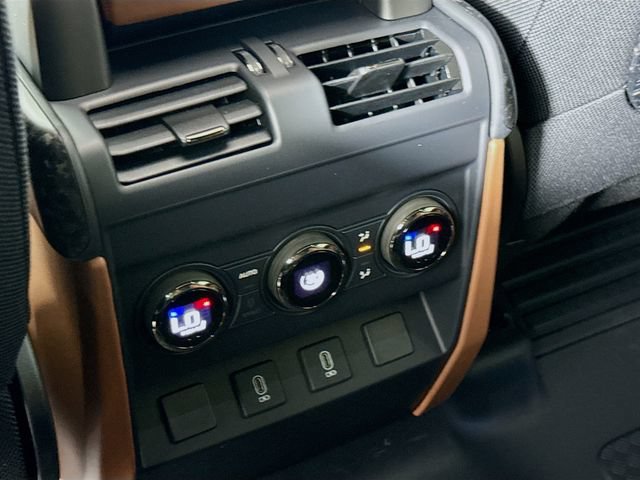 New 2026 Land Rover Defender 110 OCTA AWD/4WD image 27