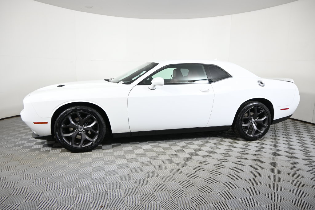 Used 2019 Dodge Challenger SXT w/ Plus Package RWD image 2