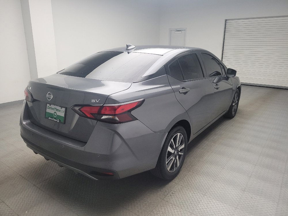 Used 2021 Nissan Versa SV FWD image 9