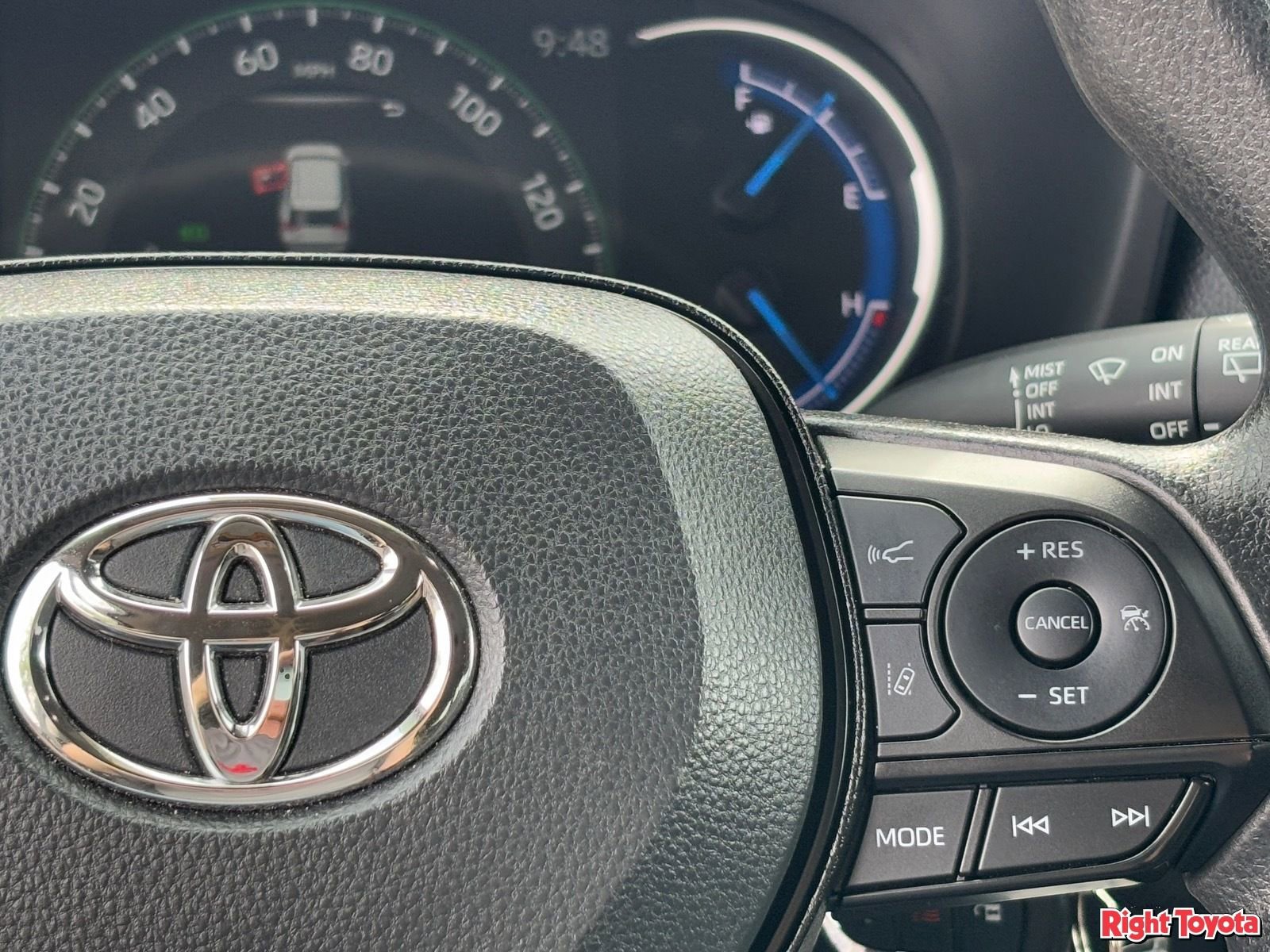 Certified 2025 Toyota RAV4 LE image 23