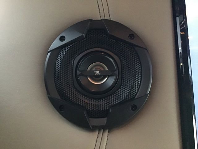 Used 2019 GMC Savana 2500 Extended w/ Enhanced Convenience Package image 47