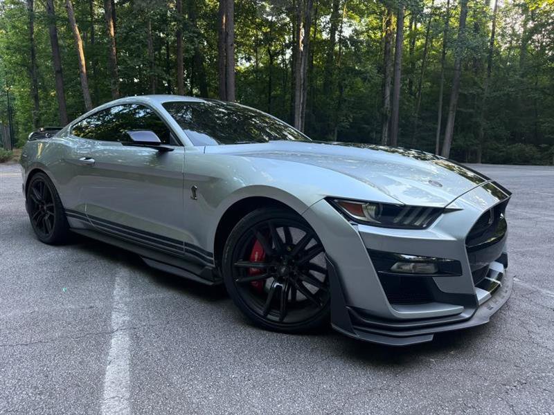 Used 2021 Ford Mustang Shelby GT500 w/ Technology Package RWD image 3