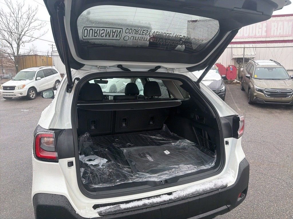 Used 2025 Subaru Outback Onyx Edition image 7