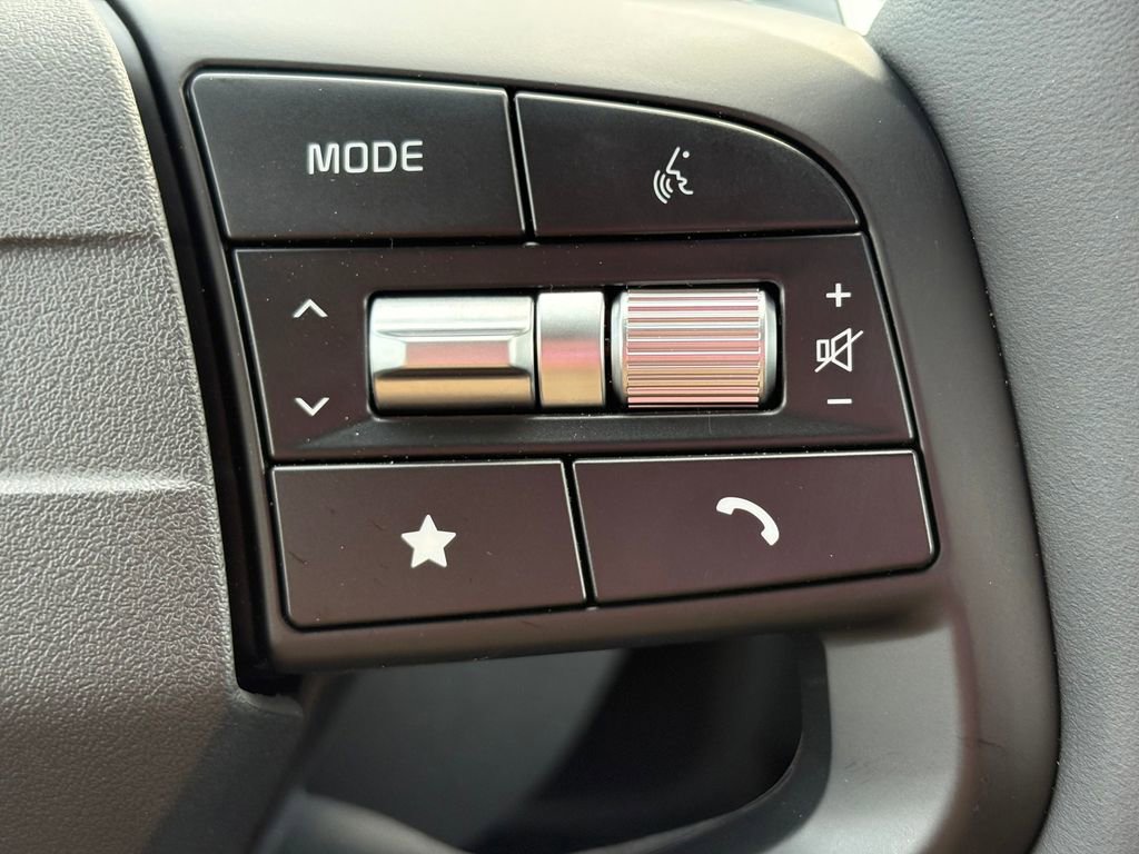 New 2026 Kia Sportage LX FWD image 23