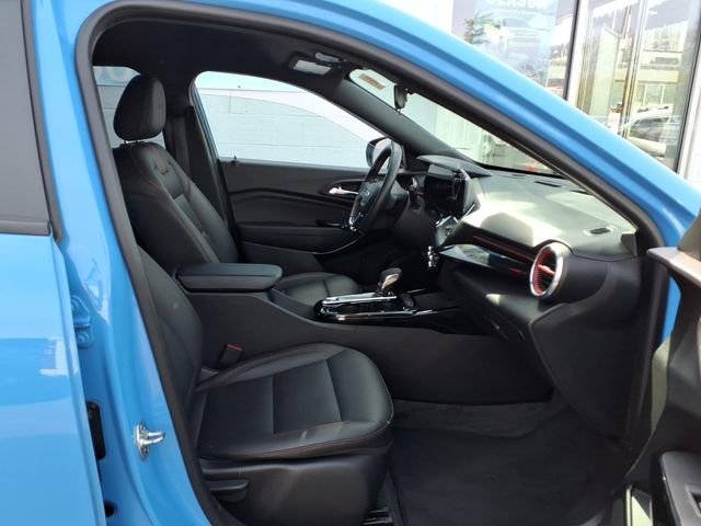 Certified 2024 Chevrolet Trax RS image 21