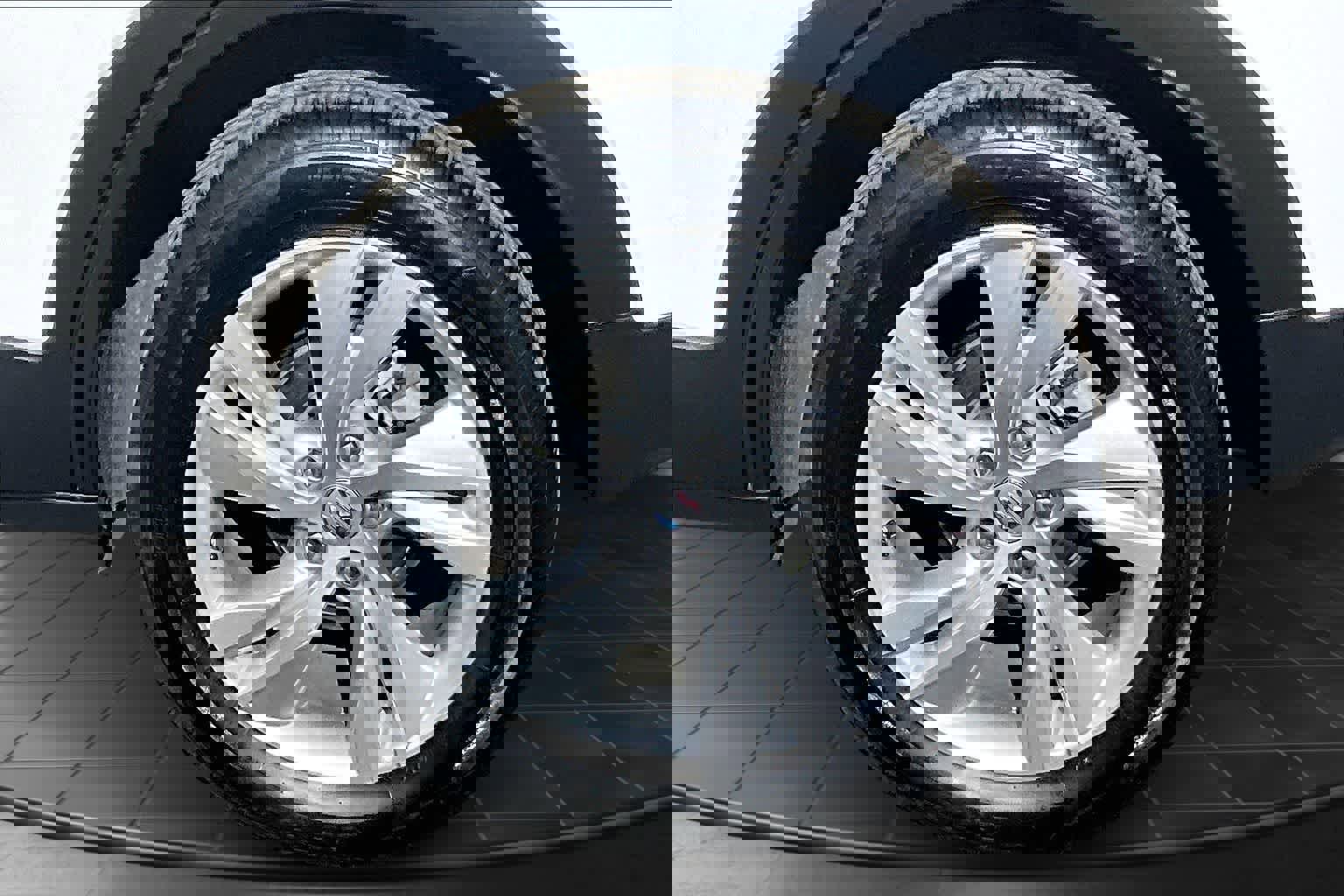 Used 2024 Buick Encore GX Preferred image 36