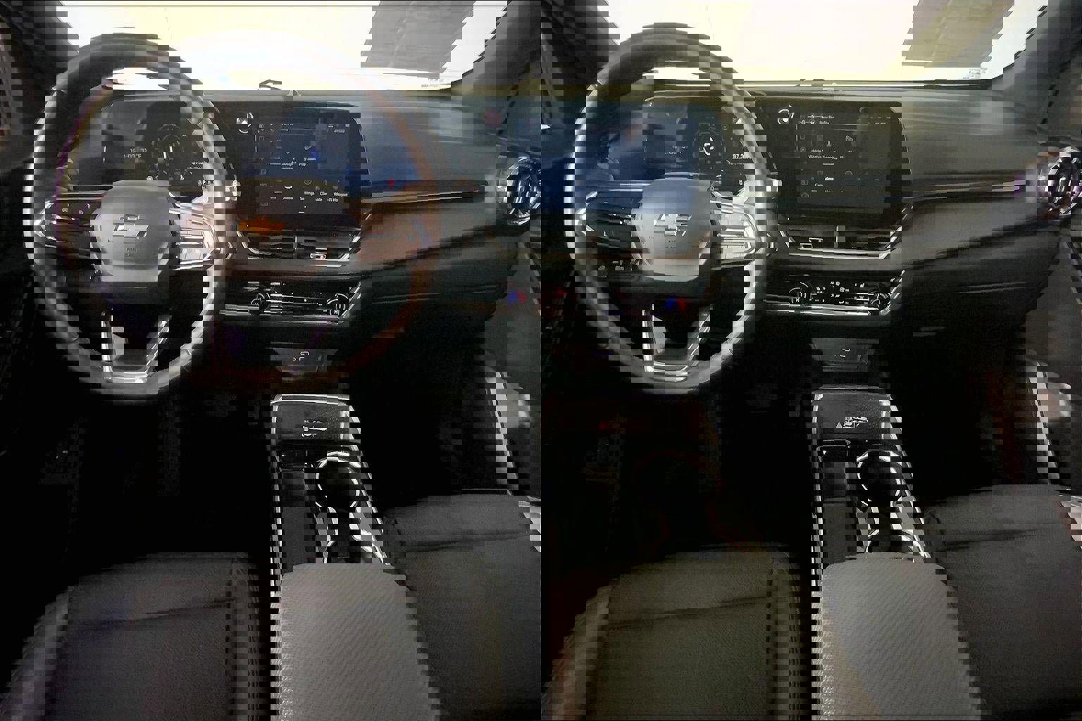 Used 2025 Chevrolet Equinox LT w/ Convenience Package II image 15