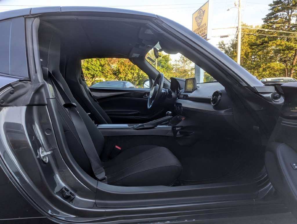 Used 2021 MAZDA MX-5 Miata RF Club RWD image 30