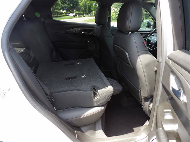 Certified 2022 Chevrolet TrailBlazer RS w/ Sun and Liftgate Package AWD/4WD image 38