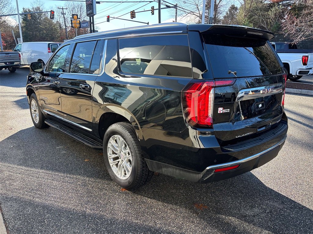 Used 2021 GMC Yukon XL SLT w/ SLT Premium Package image 5
