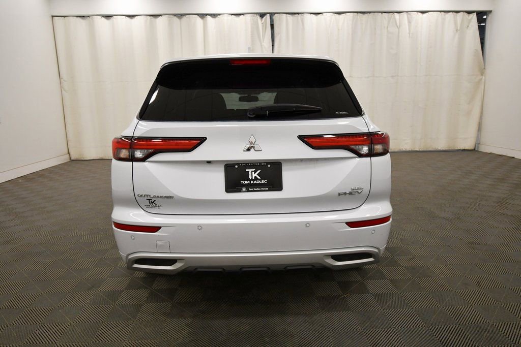 Used 2024 Mitsubishi Outlander SEL image 6