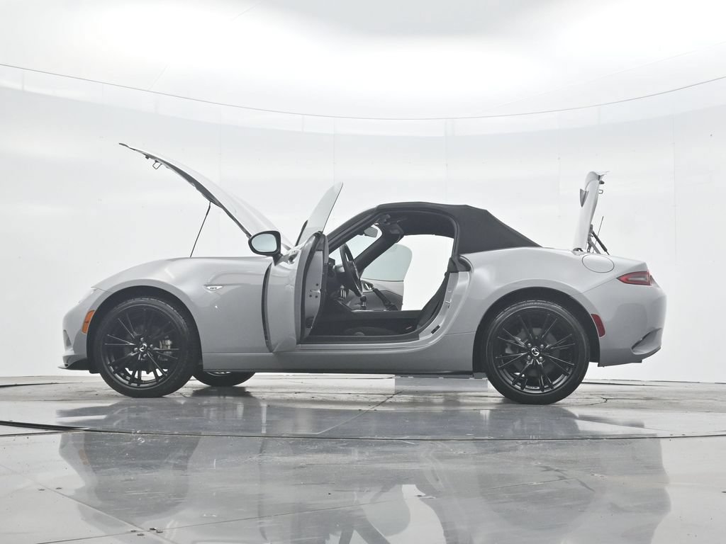 Used 2025 MAZDA MX-5 Miata Club RWD image 42