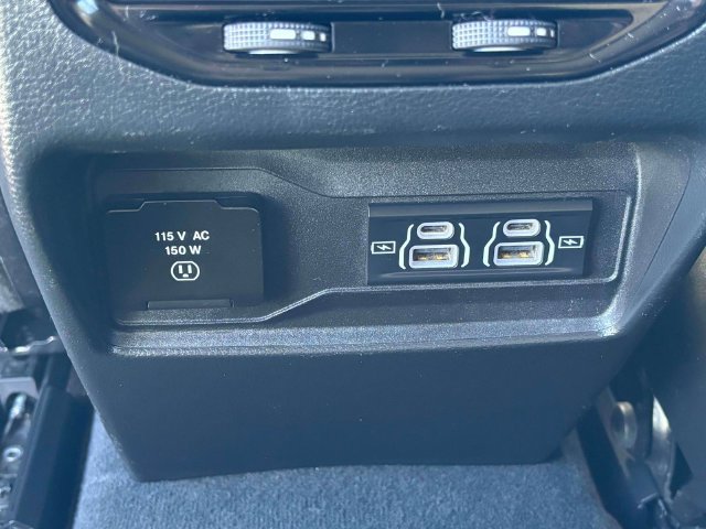 Used 2023 Jeep Grand Cherokee Laredo w/ Luxury Tech Group I AWD/4WD image 29
