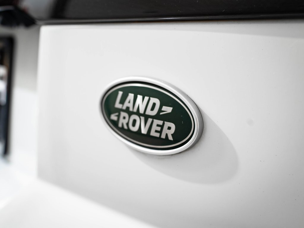 Used 2022 Land Rover Range Rover Sport HST image 9