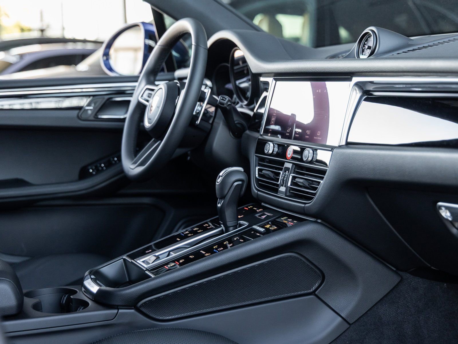 Certified 2026 Porsche Macan image 46