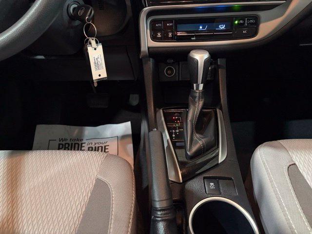 Used 2018 Toyota Corolla LE FWD image 20