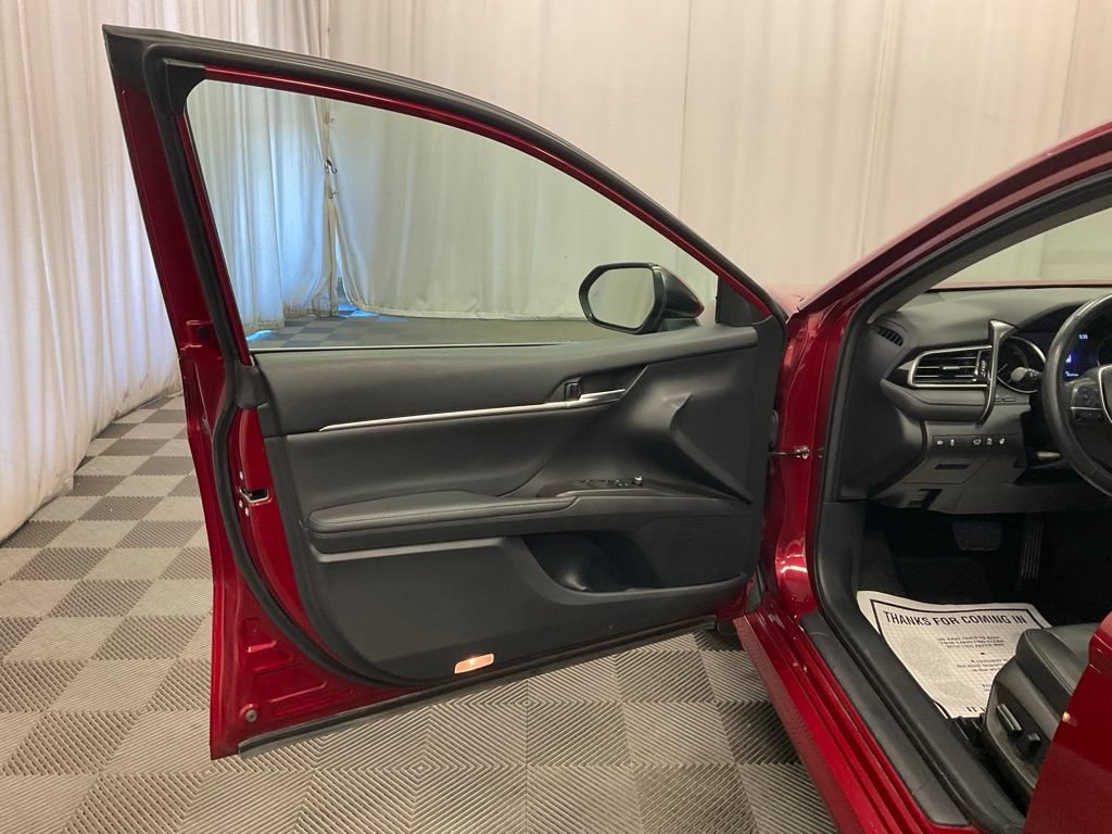 Used 2021 Toyota Camry XLE w/ Cold Weather Package FWD image 20