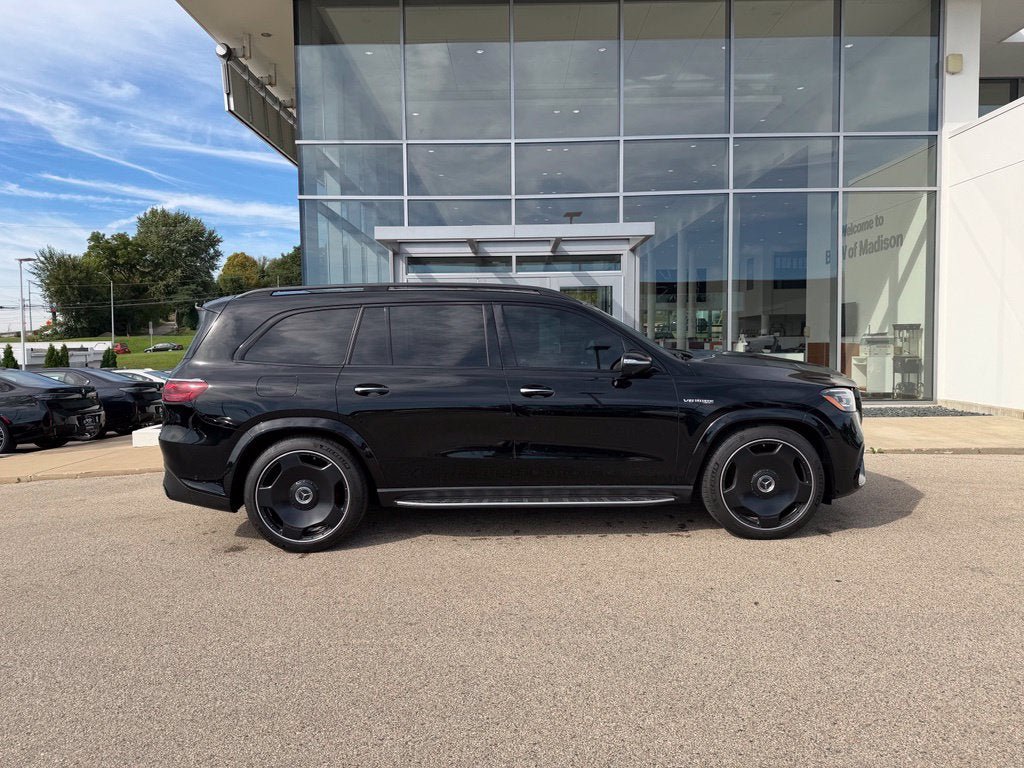 Used 2024 Mercedes-Benz GLS 63 AMG 4MATIC image 2