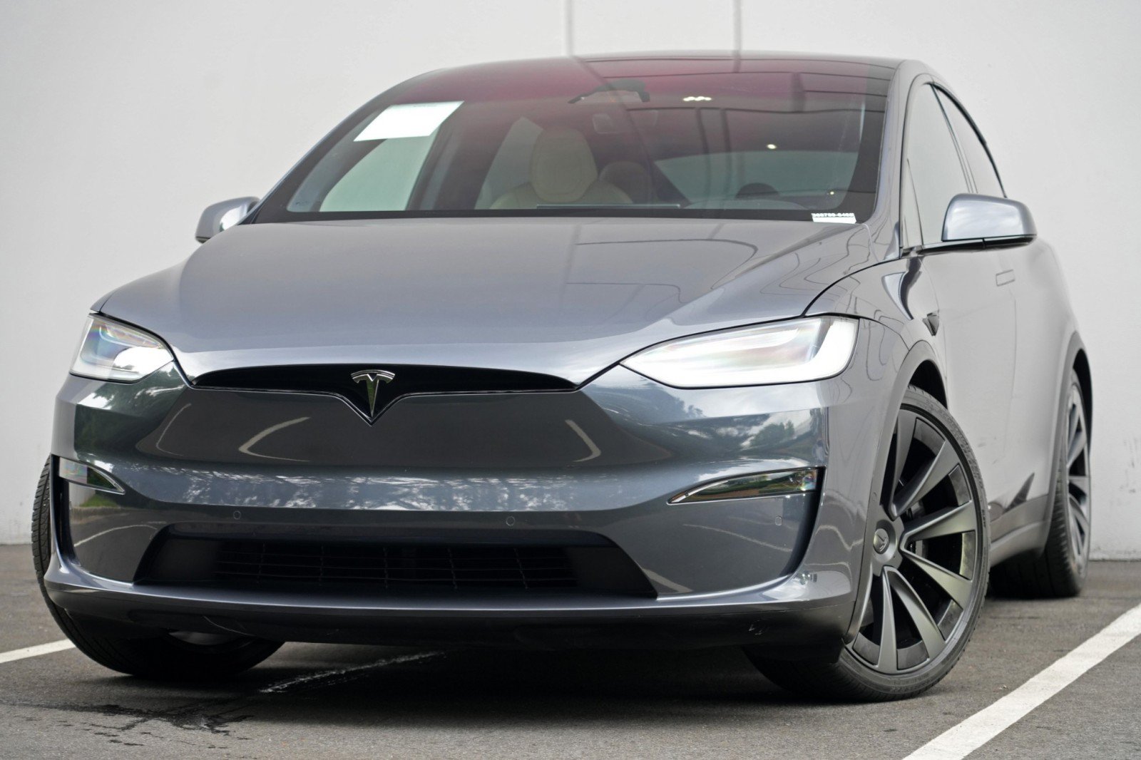 Used 2023 Tesla Model X AWD/4WD image 3