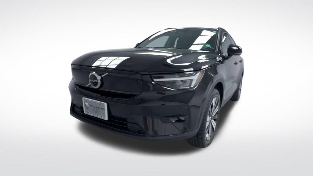 Used 2023 Volvo XC40 Recharge Plus AWD/4WD image 3