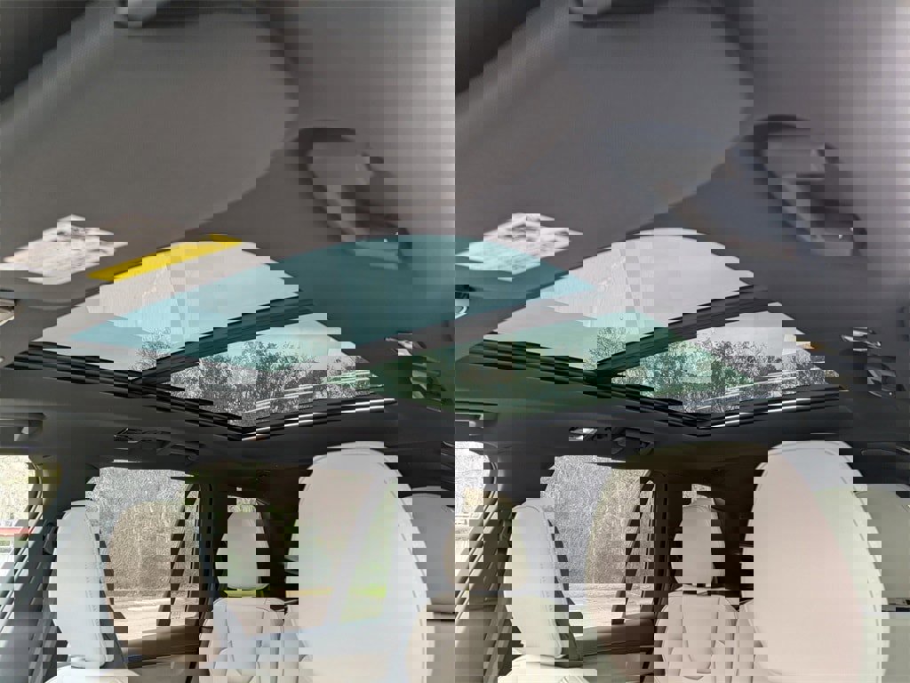 New 2026 Volvo XC90 B6 Plus image 25